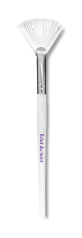Eclat Du Teint Long Pack Brush